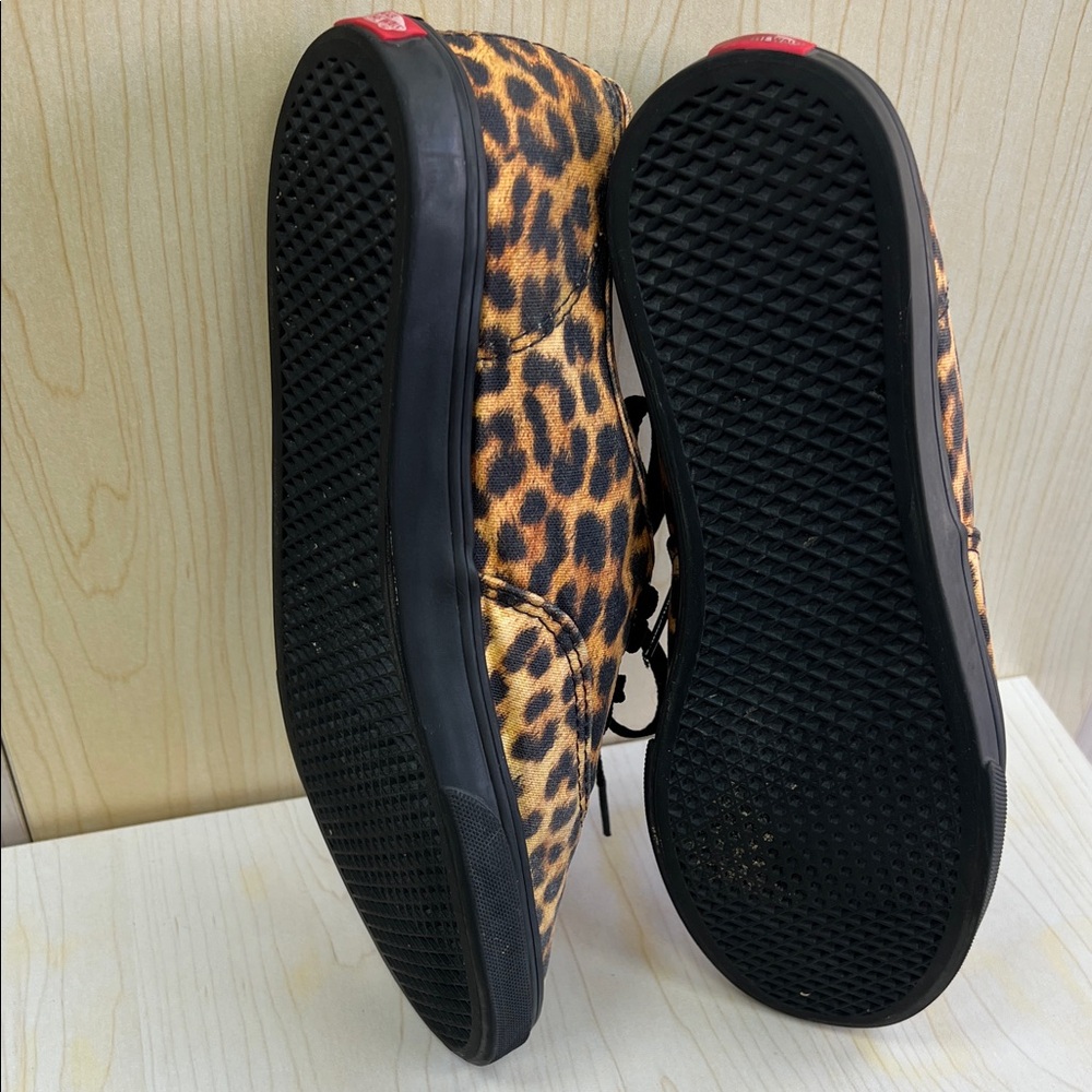 Vans Leopard Print - image 5